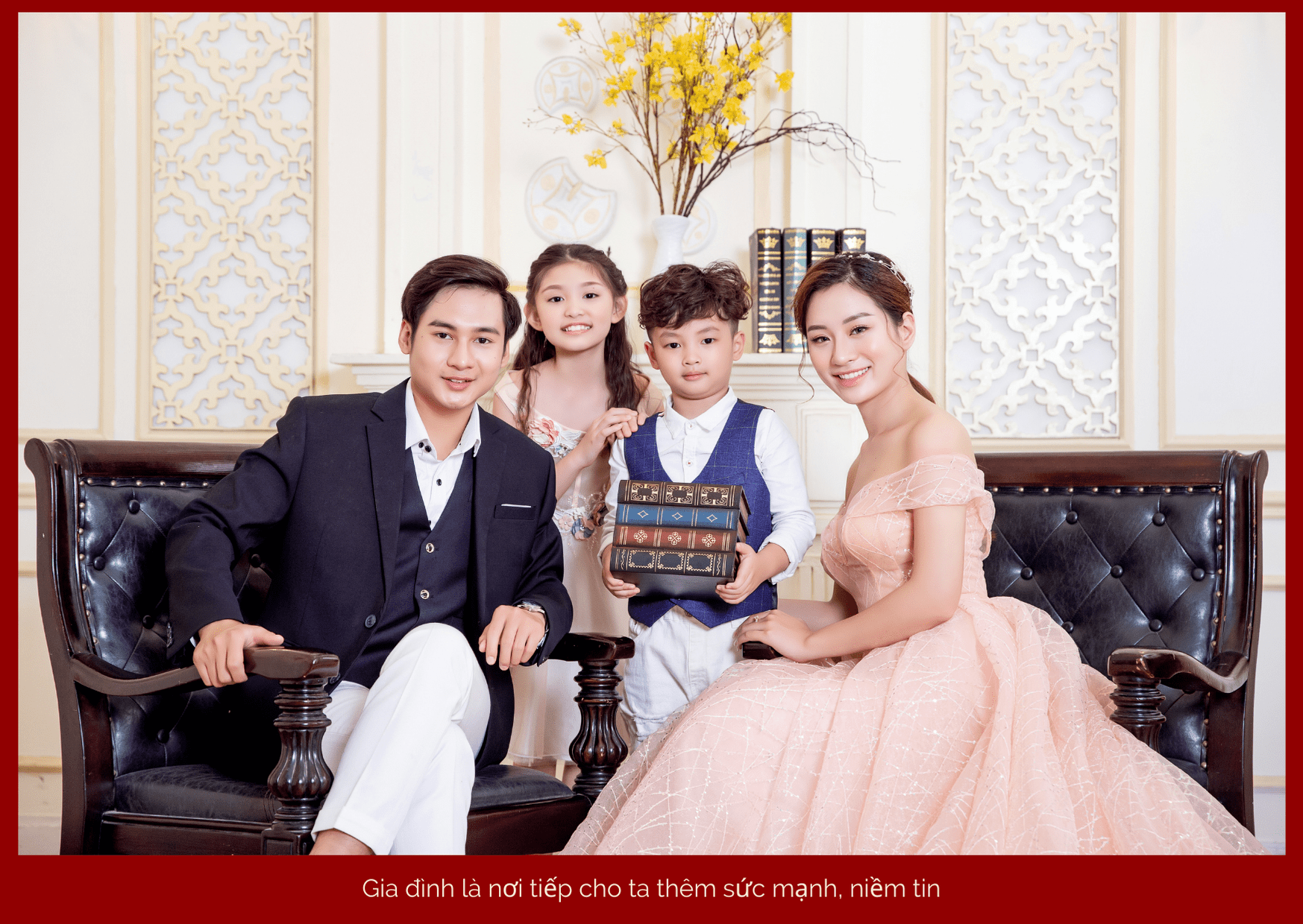 Chụp ảnh gia đình Tết 2023 đẹp tại Hà Nội